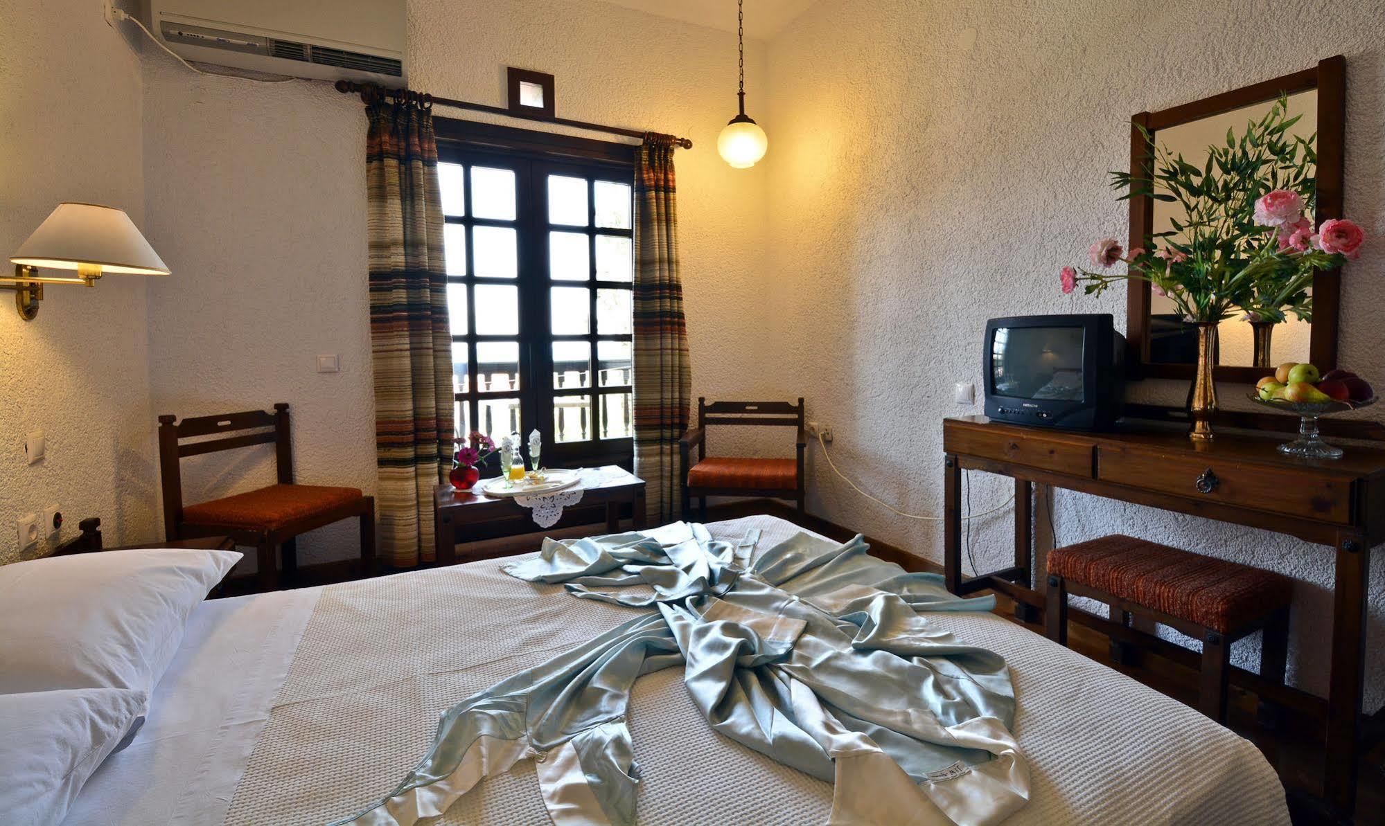 Hotel Prince Stafilos Скопелос Екстер'єр фото
